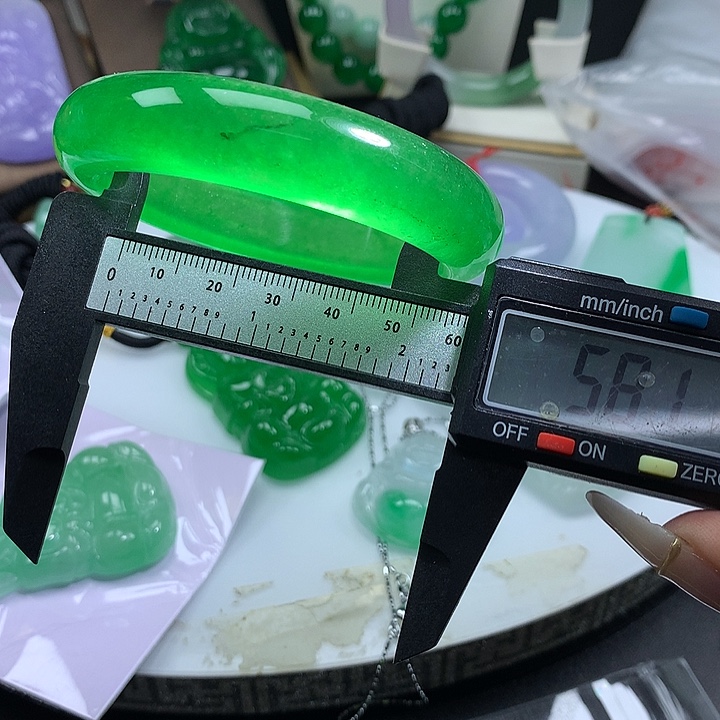 翡翠未镶嵌项圈翡翠手镯
