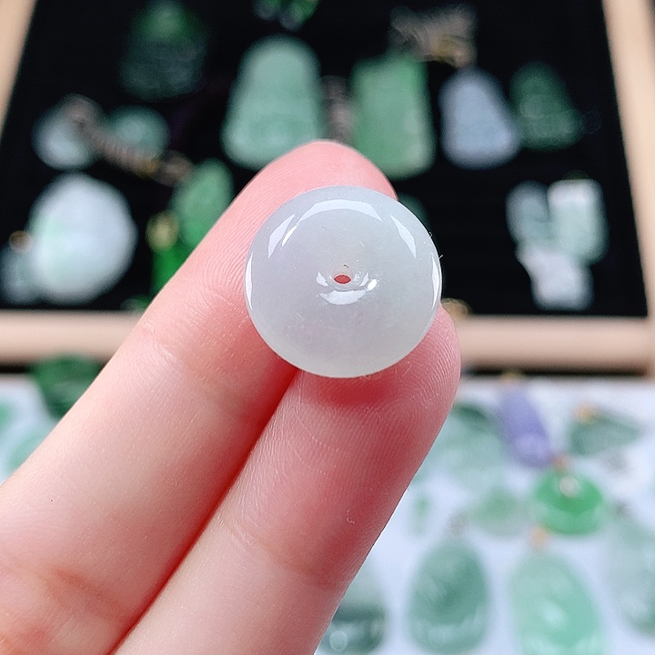 翡翠未镶嵌颈饰吊坠