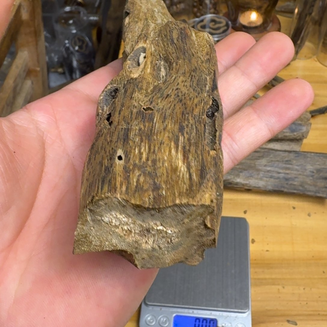 沉香手把件海南白棋品种块料67克