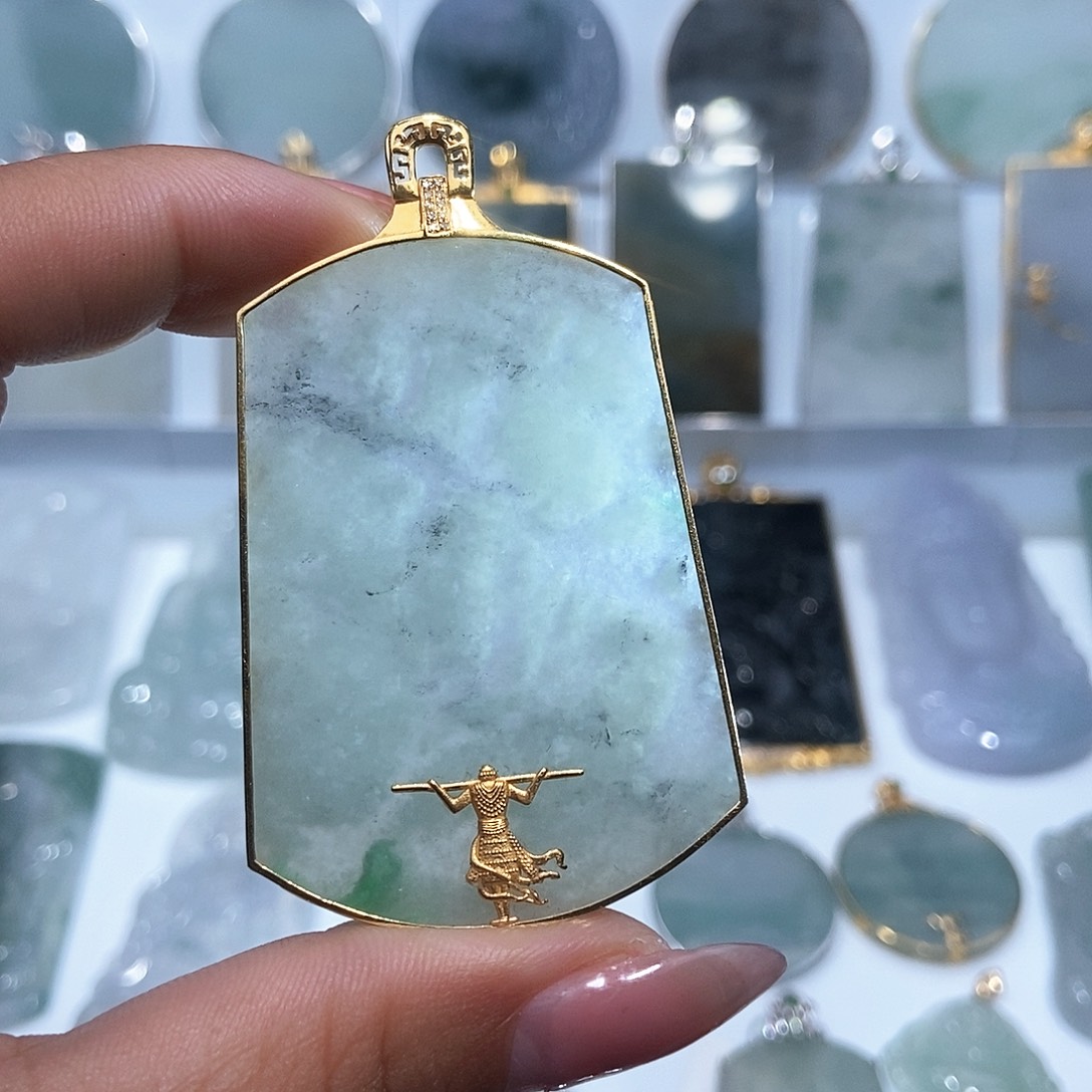 翡翠吊坠(不含链)18K金镶嵌