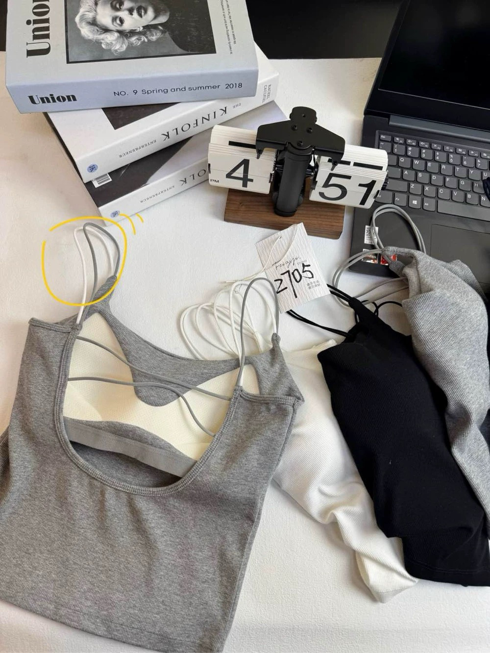 妃子纪2705撞色双肩带美背镂空性感露背一体聚拢U吊带内衣抹胸女