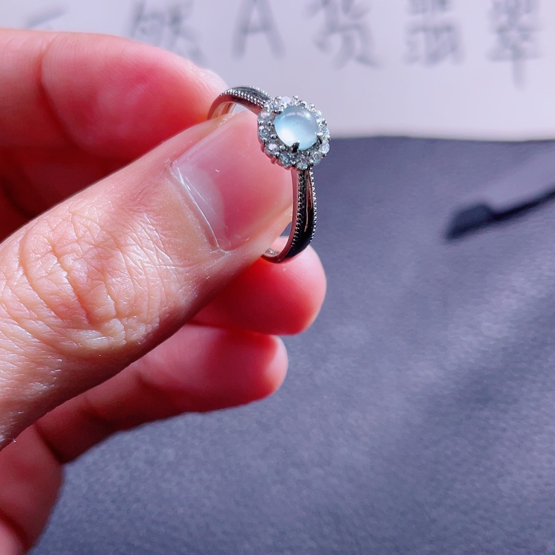 翡翠颈饰未镶嵌999999999