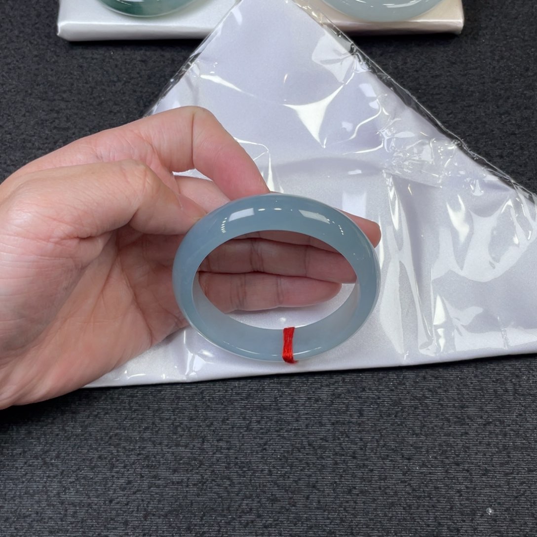 翡翠手镯未镶嵌55正圈