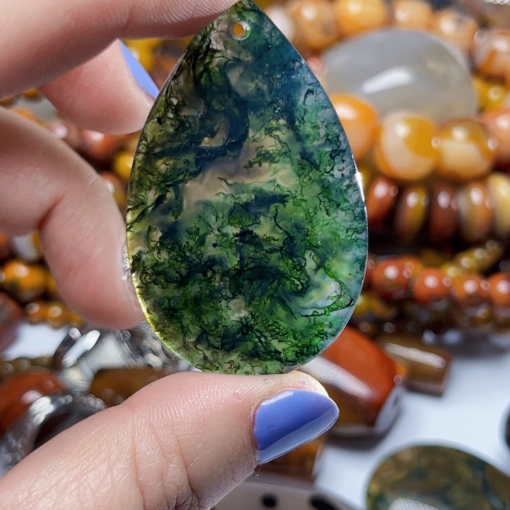 玛瑙/玉髓颈饰未镶嵌