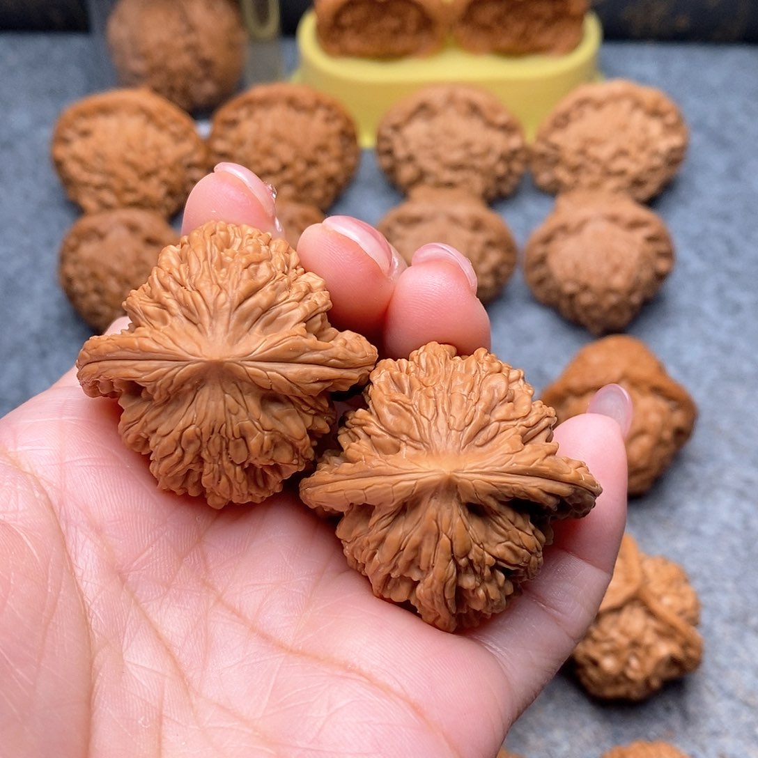 文玩核桃把件精品特价小虎40