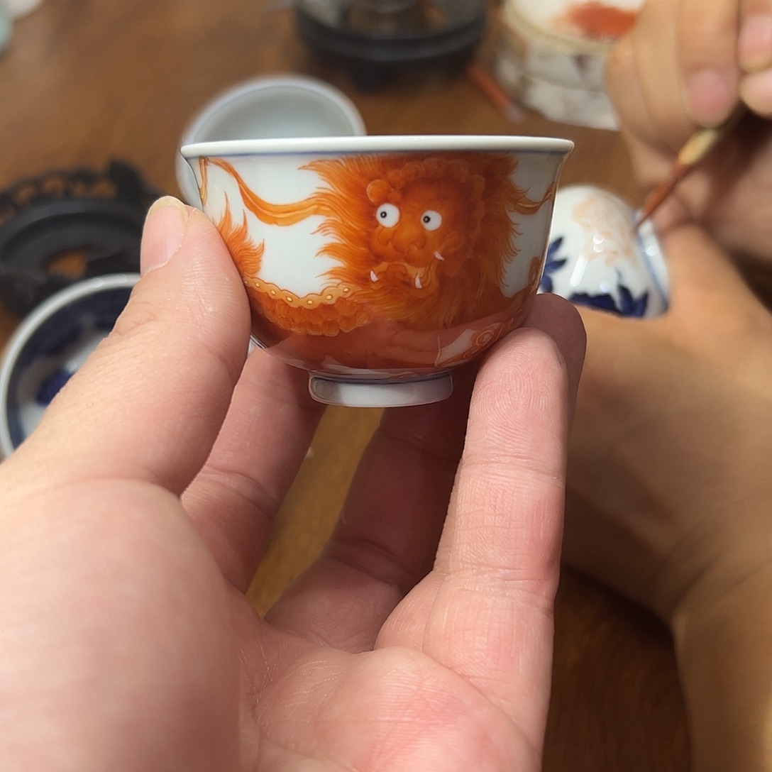 景德镇陶瓷矾红双狮