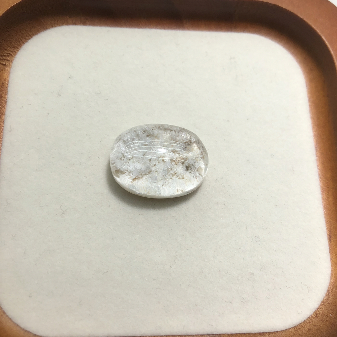 白幽灵水晶蛋面尺寸17.3×22.7