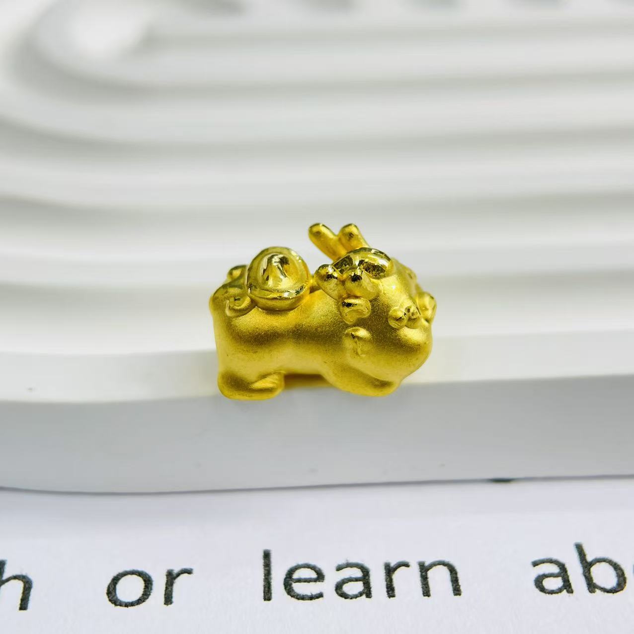 顺鑫黄金足金999招财貔貅通孔配件DP3110-0900