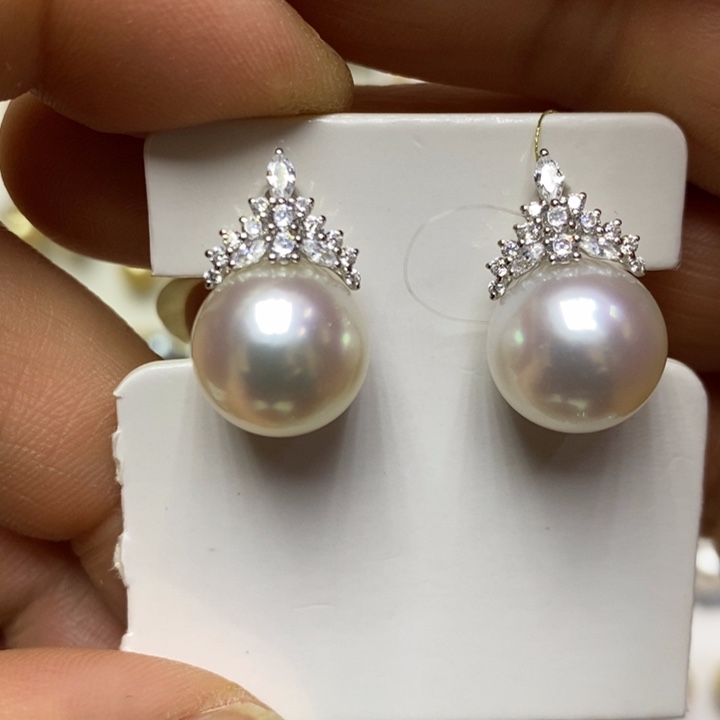 海水珍珠澳白珍珠耳环18K金镶嵌