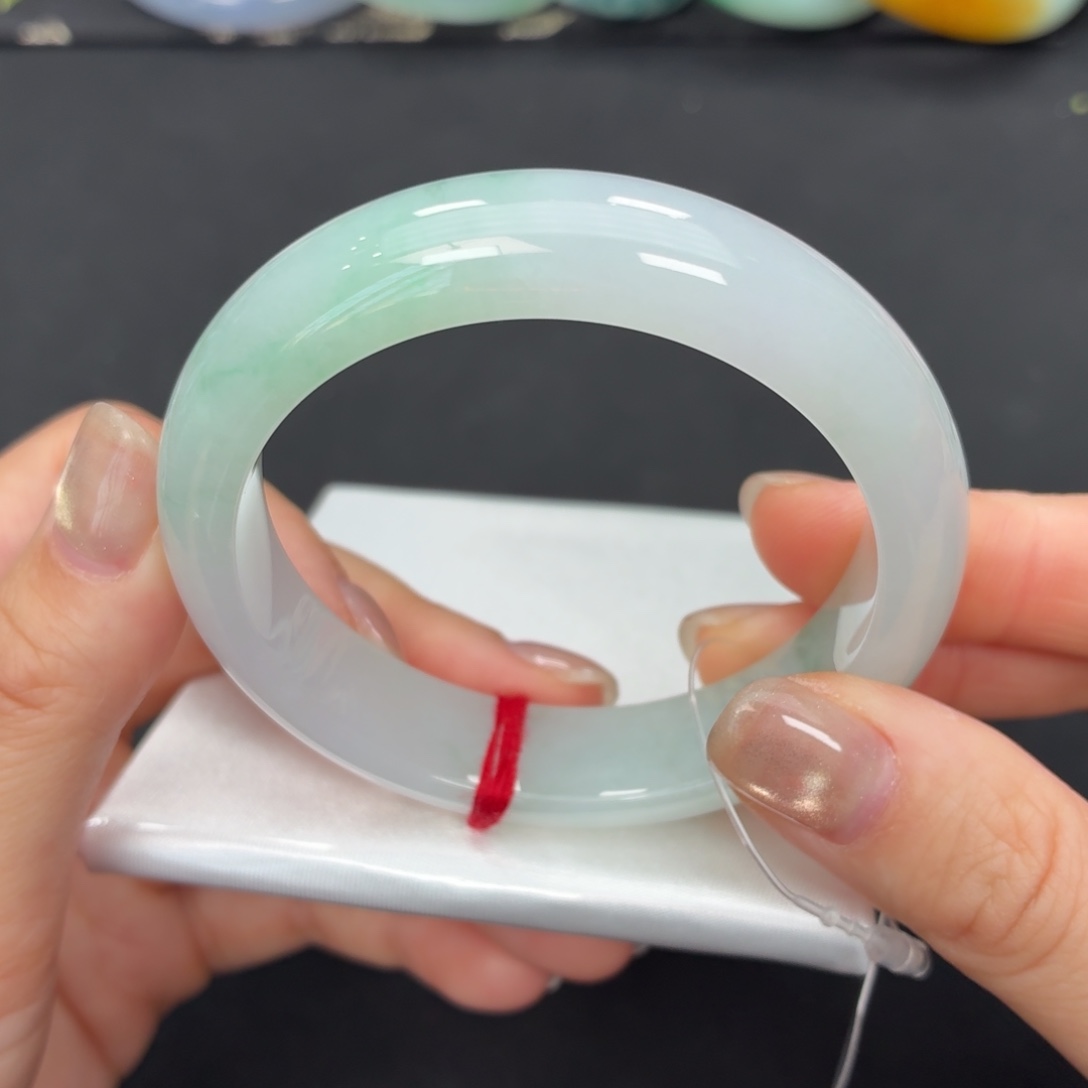 翡翠未镶嵌手镯5152