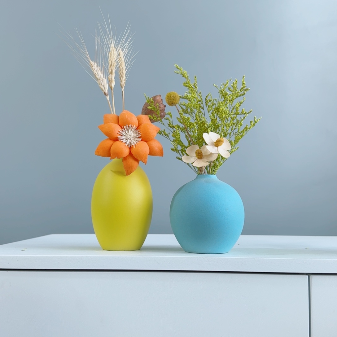 摆件陶瓷小花瓶含花总高约20-30cm