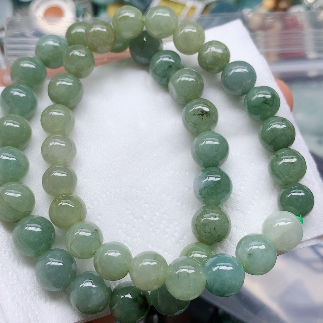 翡翠颈饰未镶嵌手串
