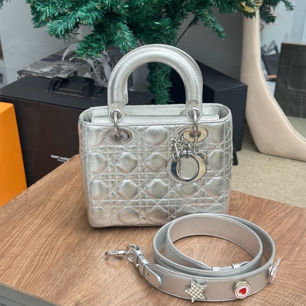 99新 DIOR/迪奥 四格银色戴妃包斜挎包【嘻哈专属】拆单5500