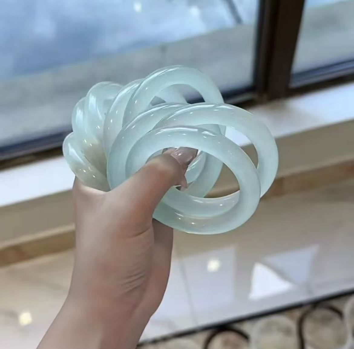 时尚女款高中高端缅风对应价格去拍