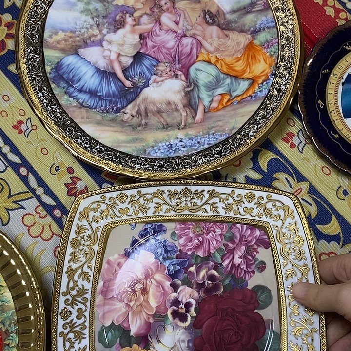 瓷片瑕疵2只………………………………