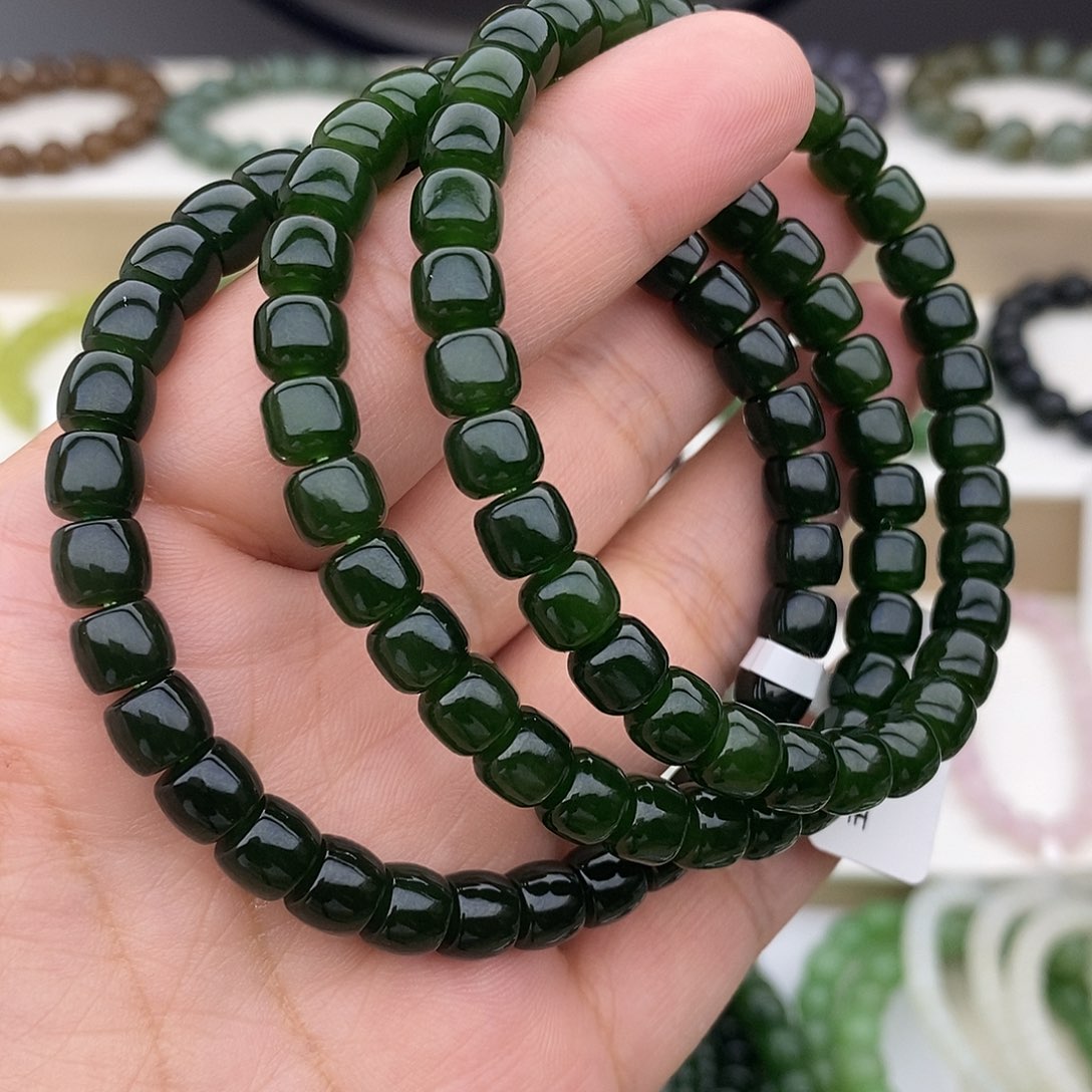 手链未镶嵌和田玉（碧玉）以***