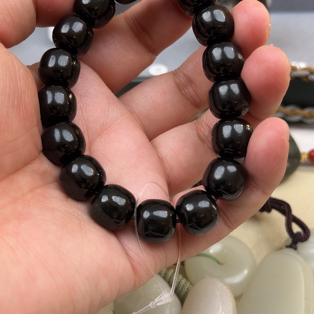 和田玉手链未镶嵌一**雨