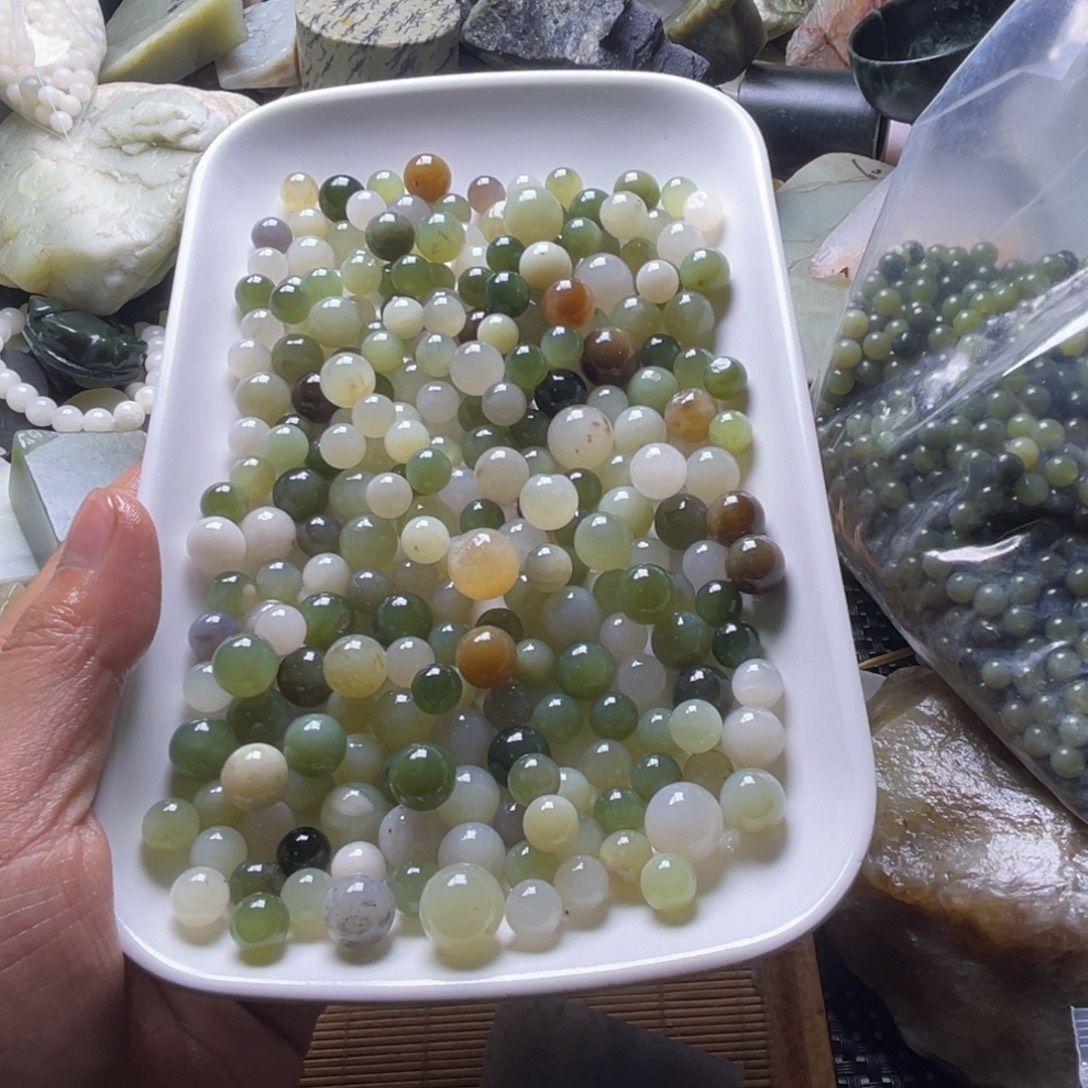 和田玉（糖玉）未镶嵌挂件