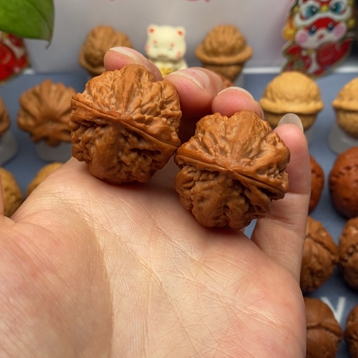 文玩核桃把件金龙