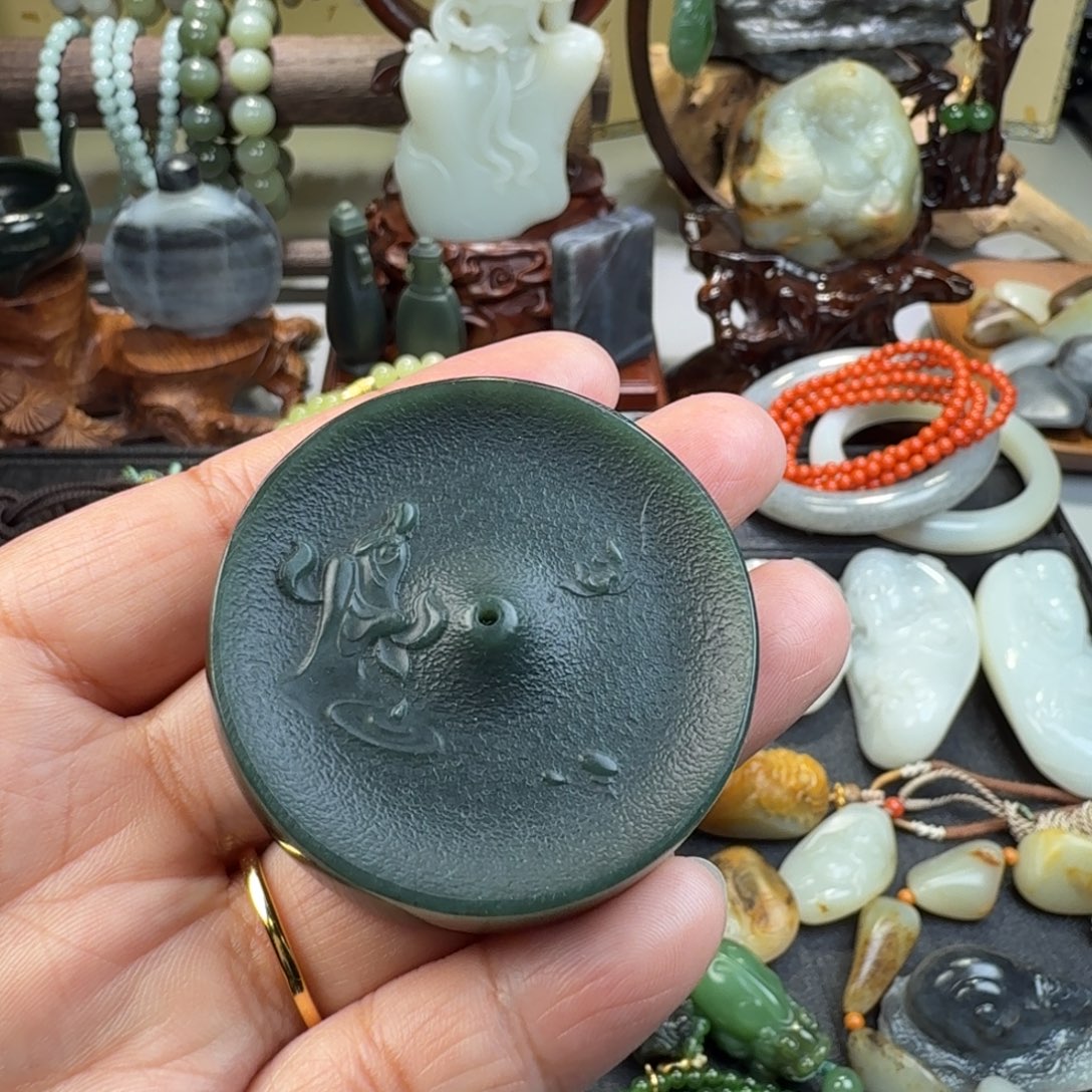 和田玉未镶嵌颈饰