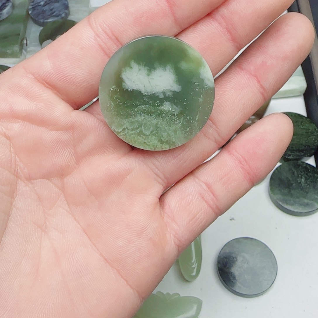 和田玉颈饰未镶嵌叶*