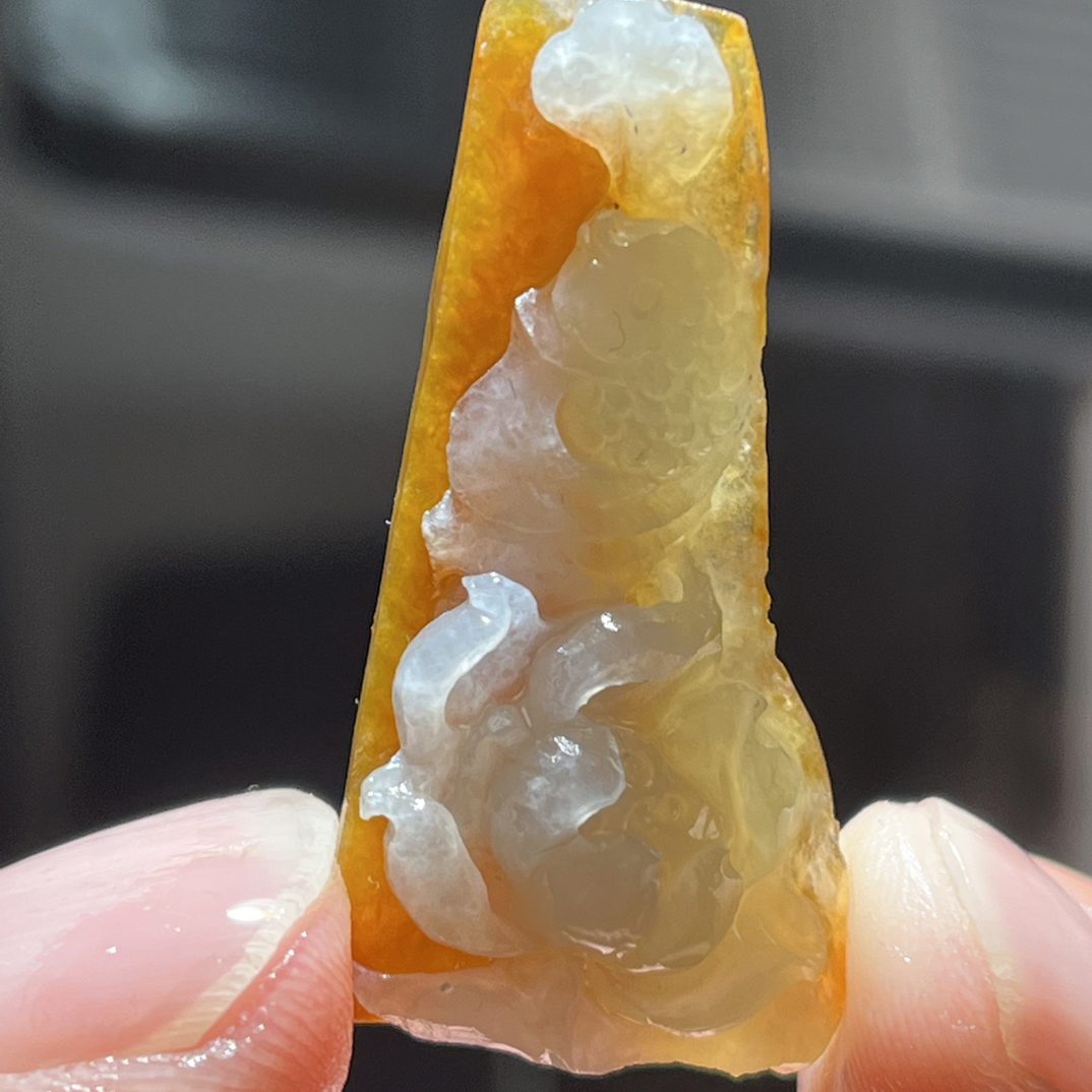 天然缅甸A货翡翠天然色冰红皮莲花鱼毛货买断需抛光