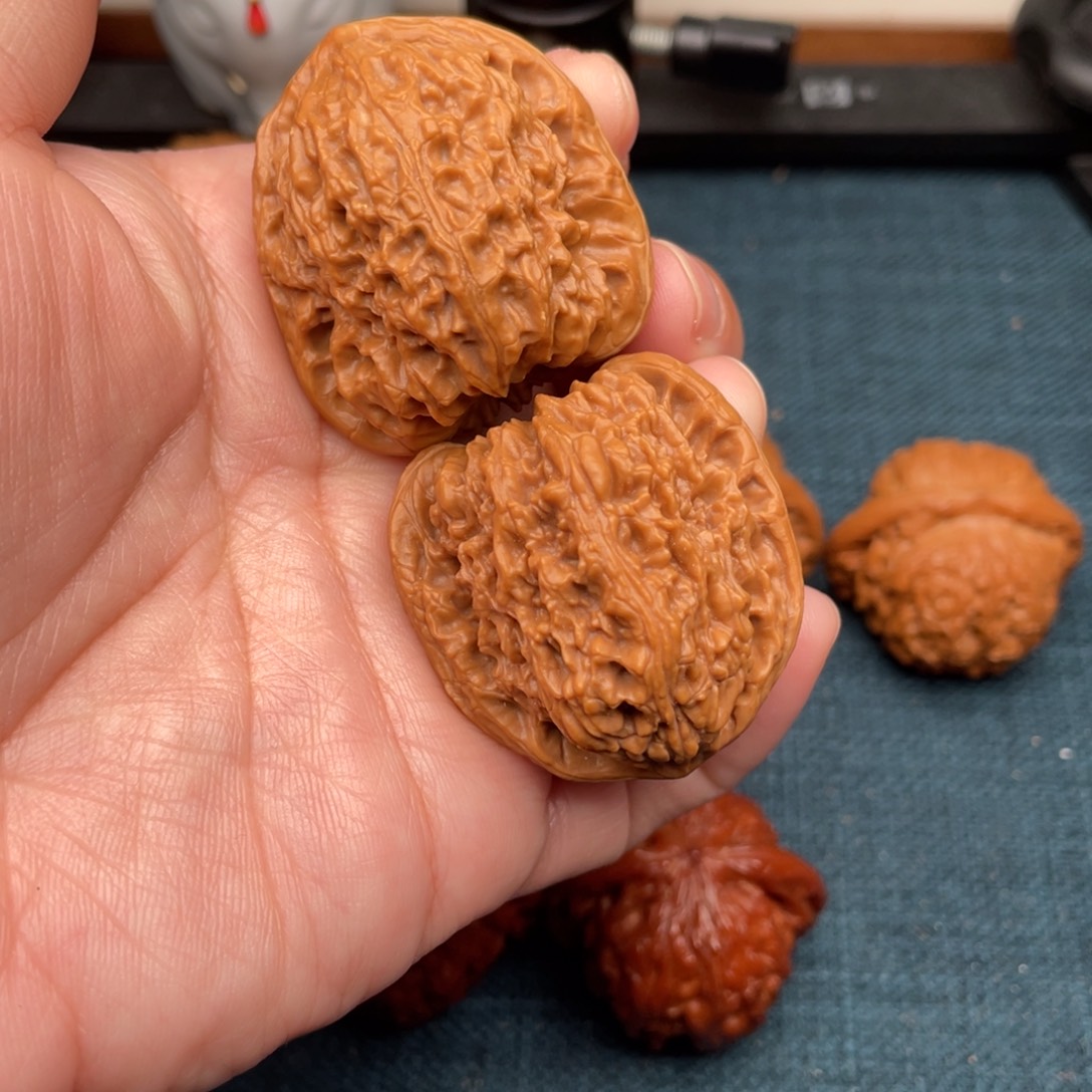 把件文玩核桃高炮南疆石38