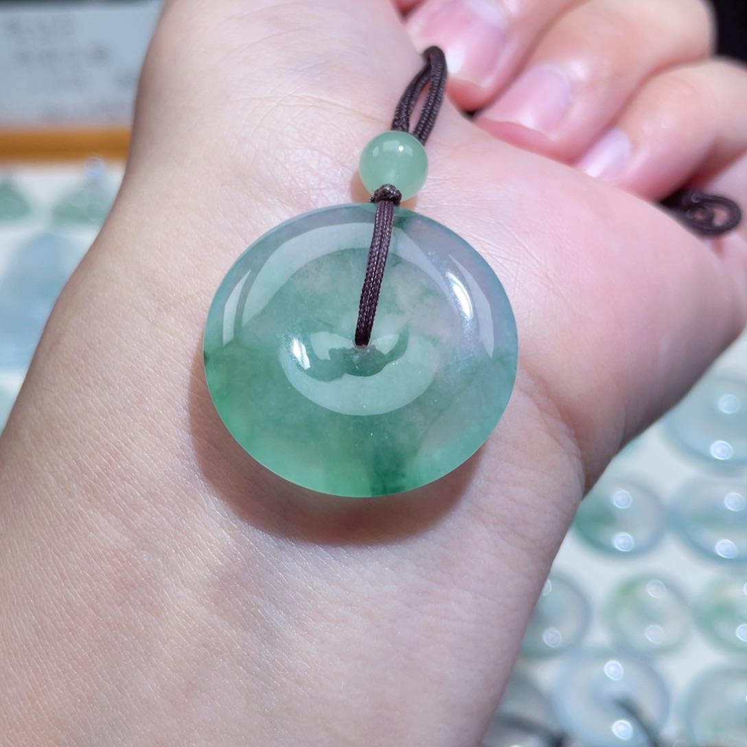 颈饰未镶嵌翡翠扣子