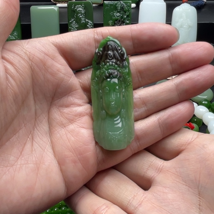 和田玉（碧玉）未镶嵌颈饰