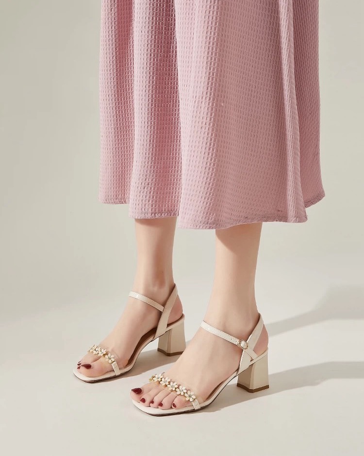 女凉鞋夏季新款小雏菊露趾温柔仙女透明粗跟凉鞋外穿沙滩鞋30572G