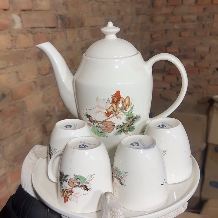 库存微瑕三打白骨精一套容量1700毫升