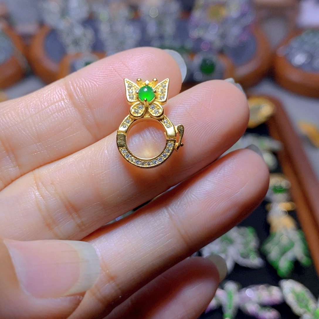 翡翠颈饰银S925镶嵌天然翡翠