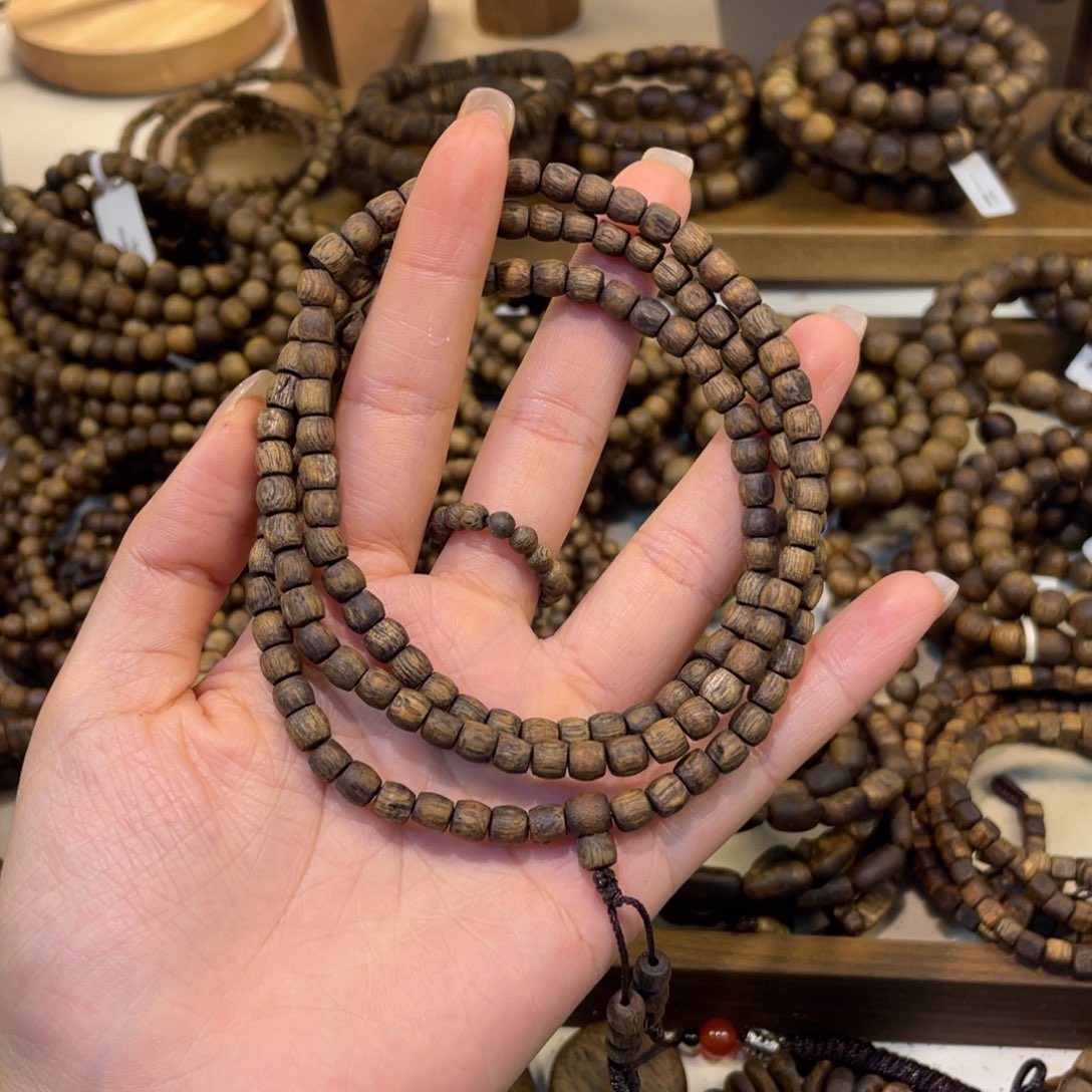 癸***沉香卡5多圈鼓珠11克+