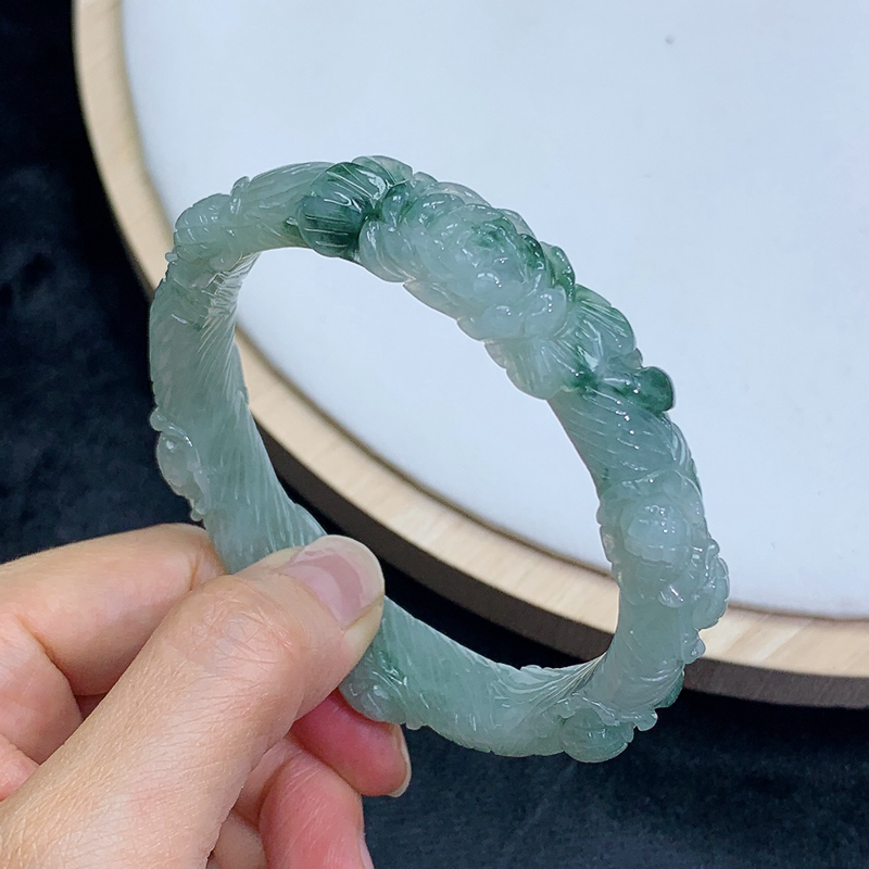 飘绿 雕花 花开富贵 手镯 46.62g 圈口57.7mm 缅甸天然A货翡翠玉