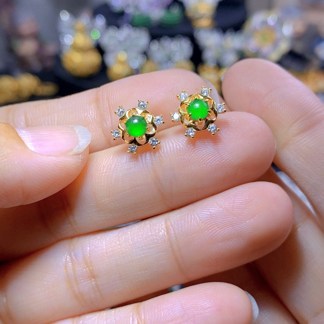 翡翠银S925镶嵌耳钉天然翡翠