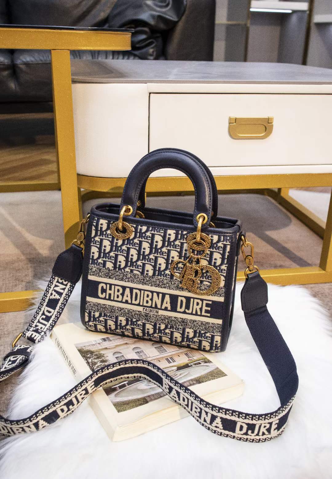 8029刺绣单肩【尺寸20*8*18】斜挎包百搭