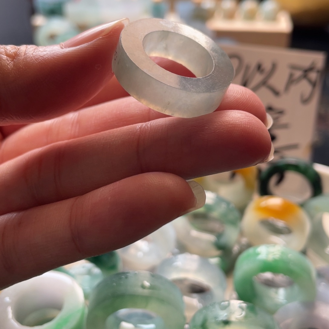 定制翡翠未镶嵌A****t戒指