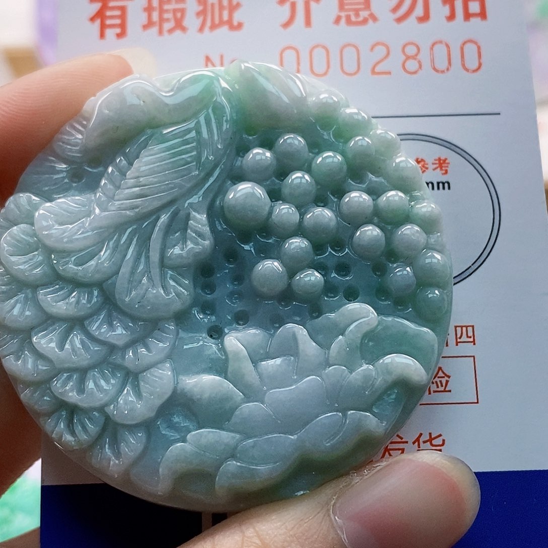 吊坠(不含链)未镶嵌翡翠