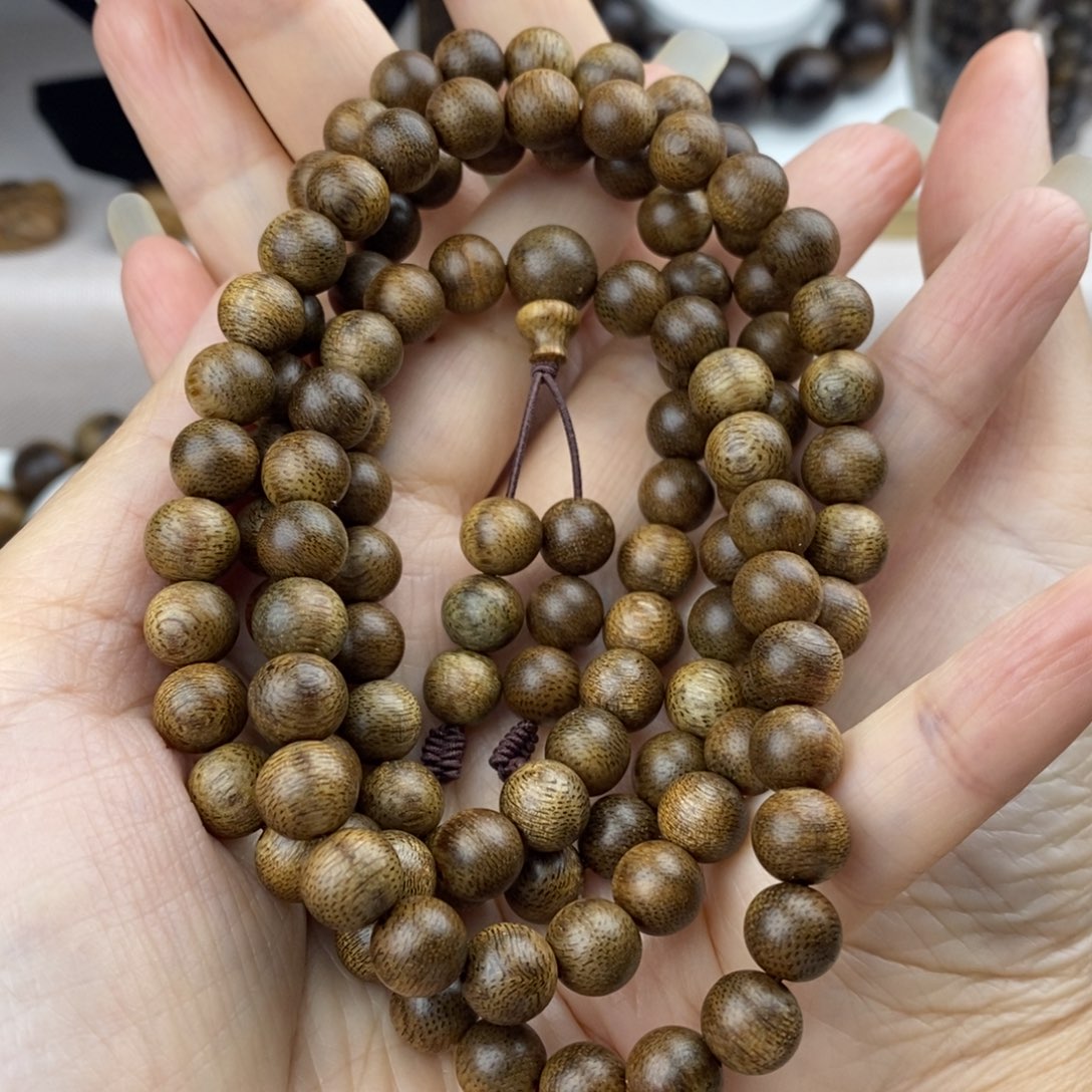 沉香手串海南莺歌绿奇楠