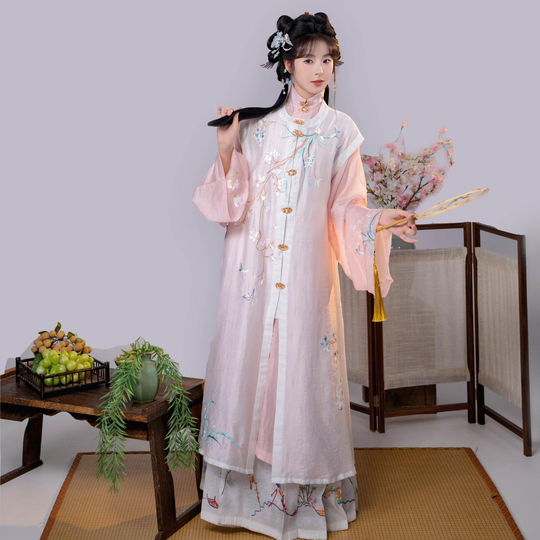 新四时芳华【小玉兰】明制汉服女圆领包肩比甲直袖长衫绣花春秋款