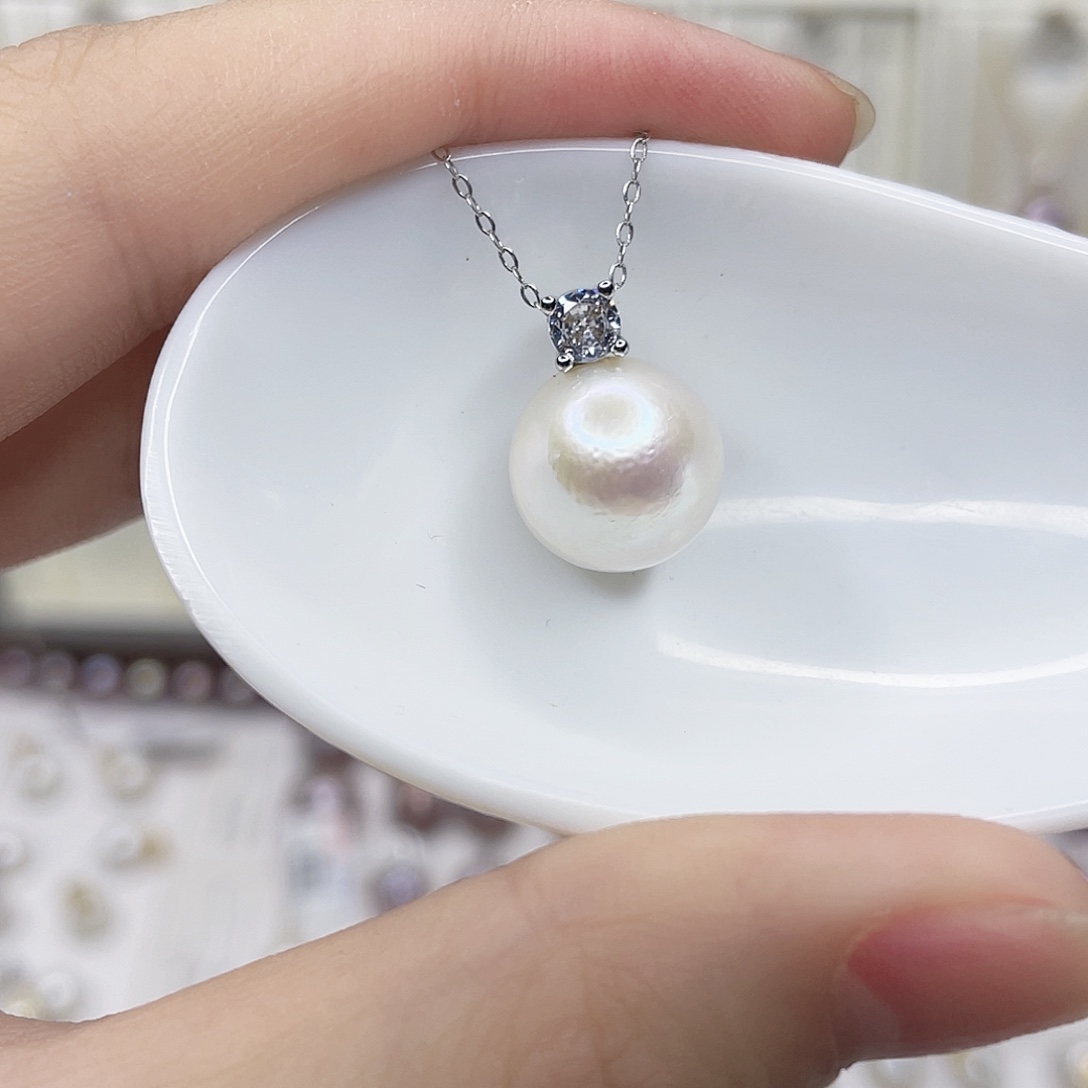 淡水珍珠吊坠(赠链)合金