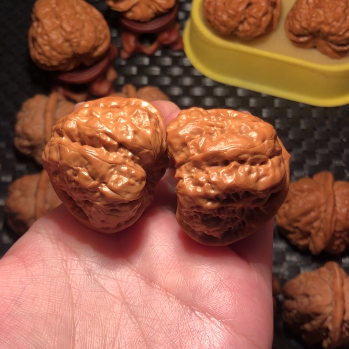 文玩核桃把件40边度同尺四开八腿