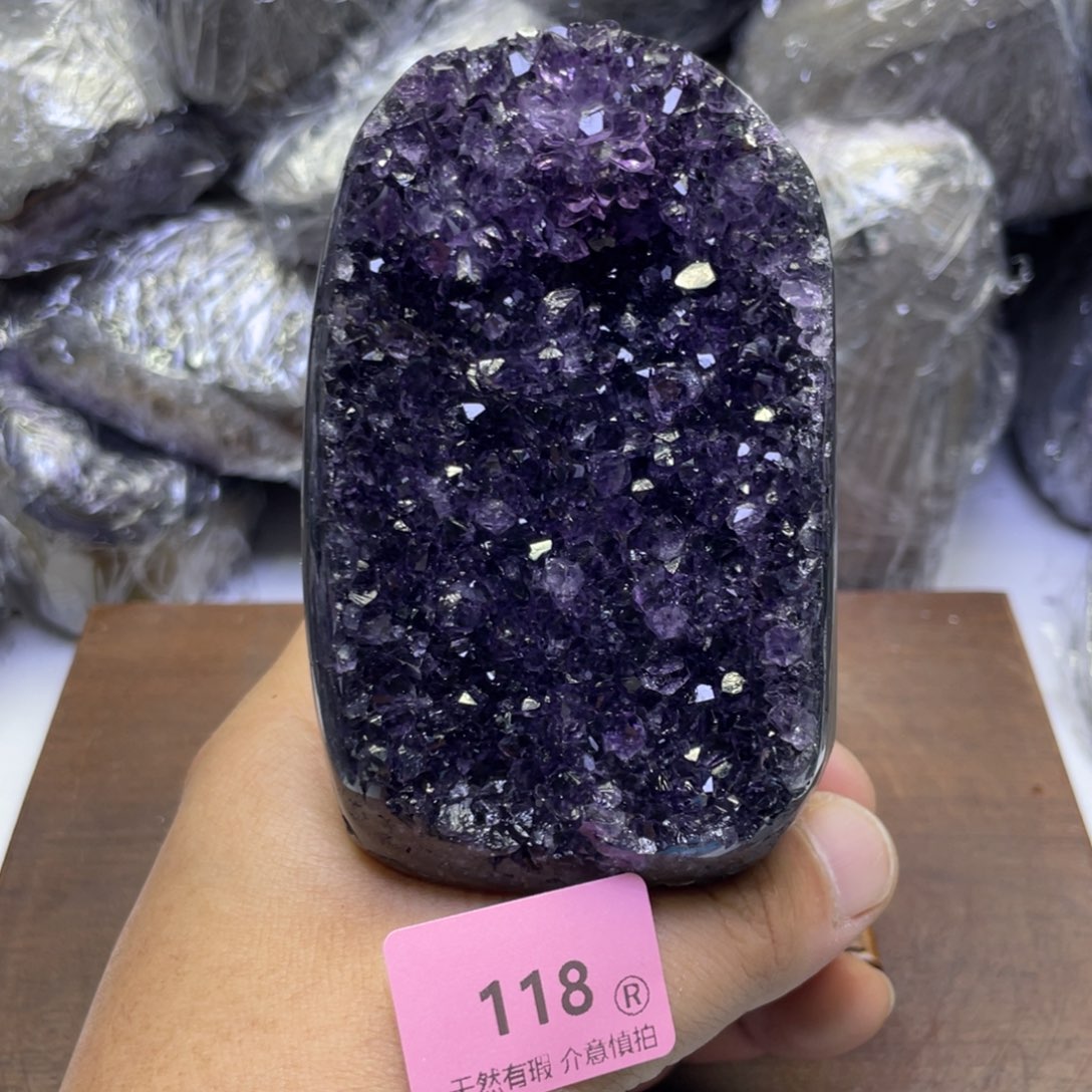 未镶嵌水晶大型摆件（非配饰）