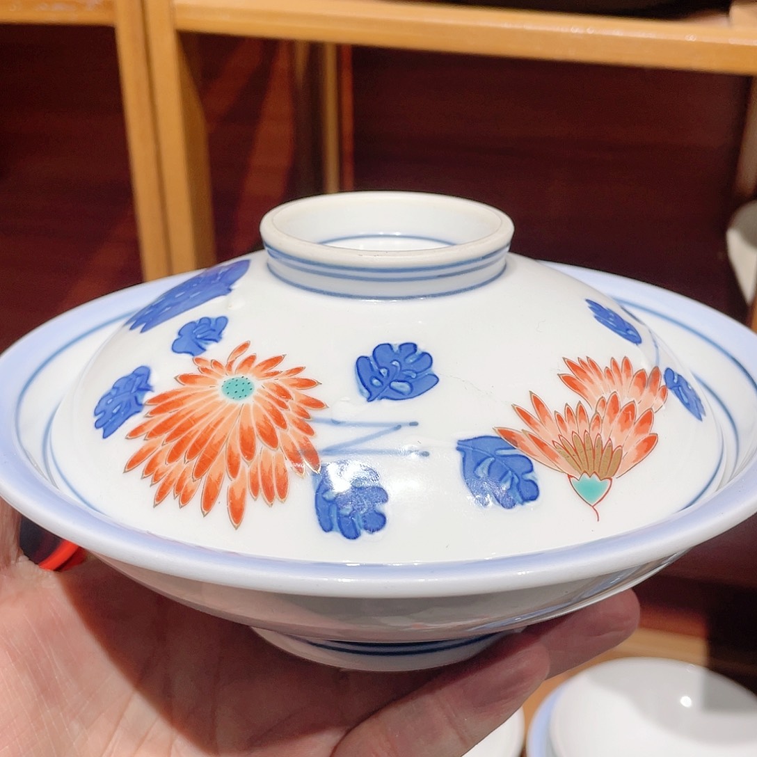 勝又卫门底款满浮雕彩绘大盖钵，轻微牛毛纹