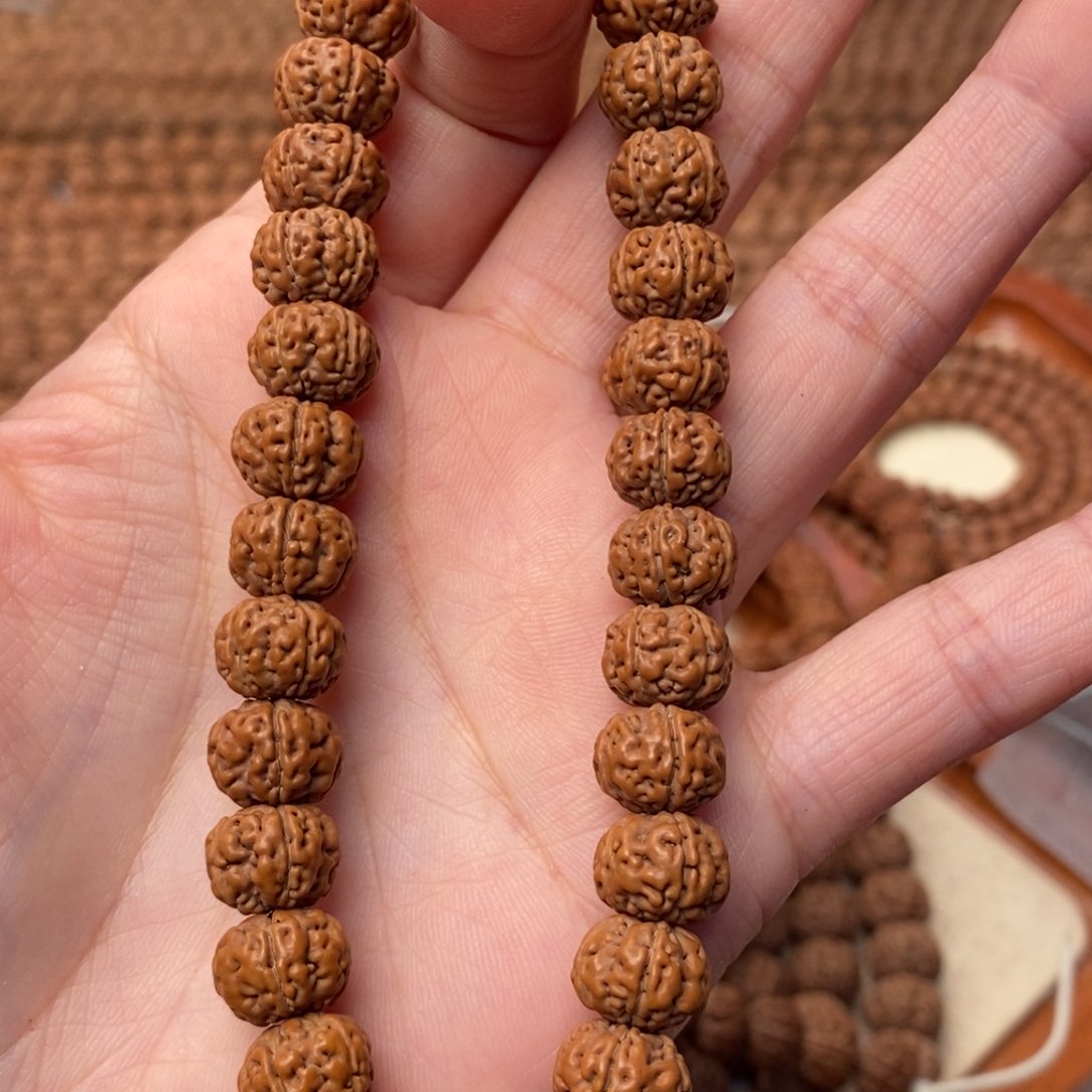 【闪购商品】金刚菩提吊坠-***.纯血老树王手持