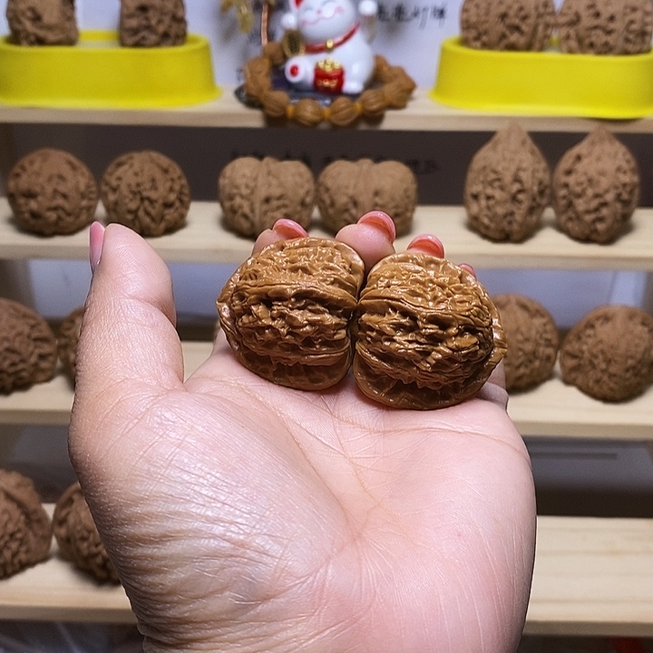 37尺寸的三角白ht