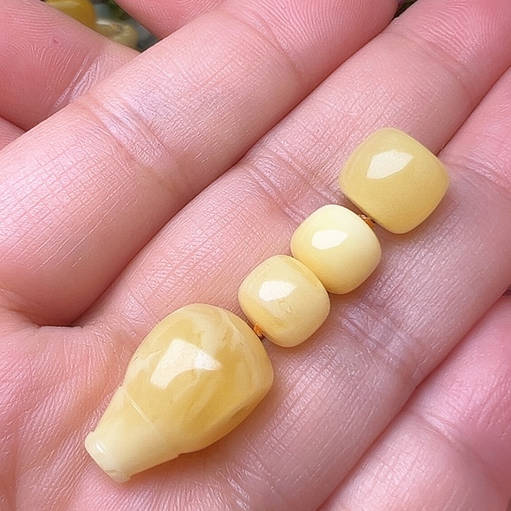 蜜蜡裸石未镶嵌配7-8串