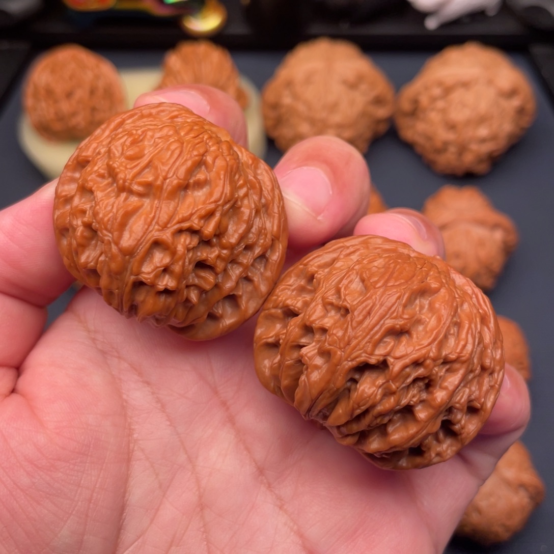 文玩核桃把件全品无修40.5老树红皮磨盘