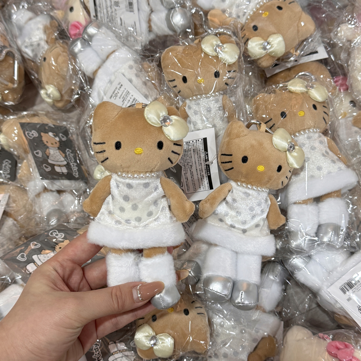 NIC限定长腿kitty包包挂件波点裙小香风秋冬气质包挂饰