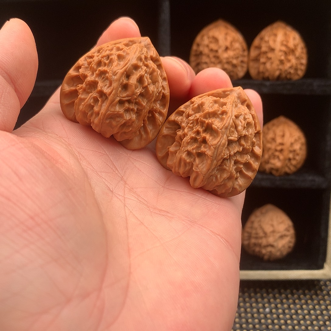 水***记文玩核桃吊坠角白117